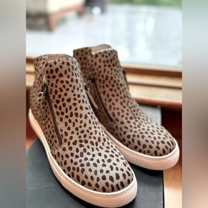 All Black Fur Top & Zip NWT grey spotted